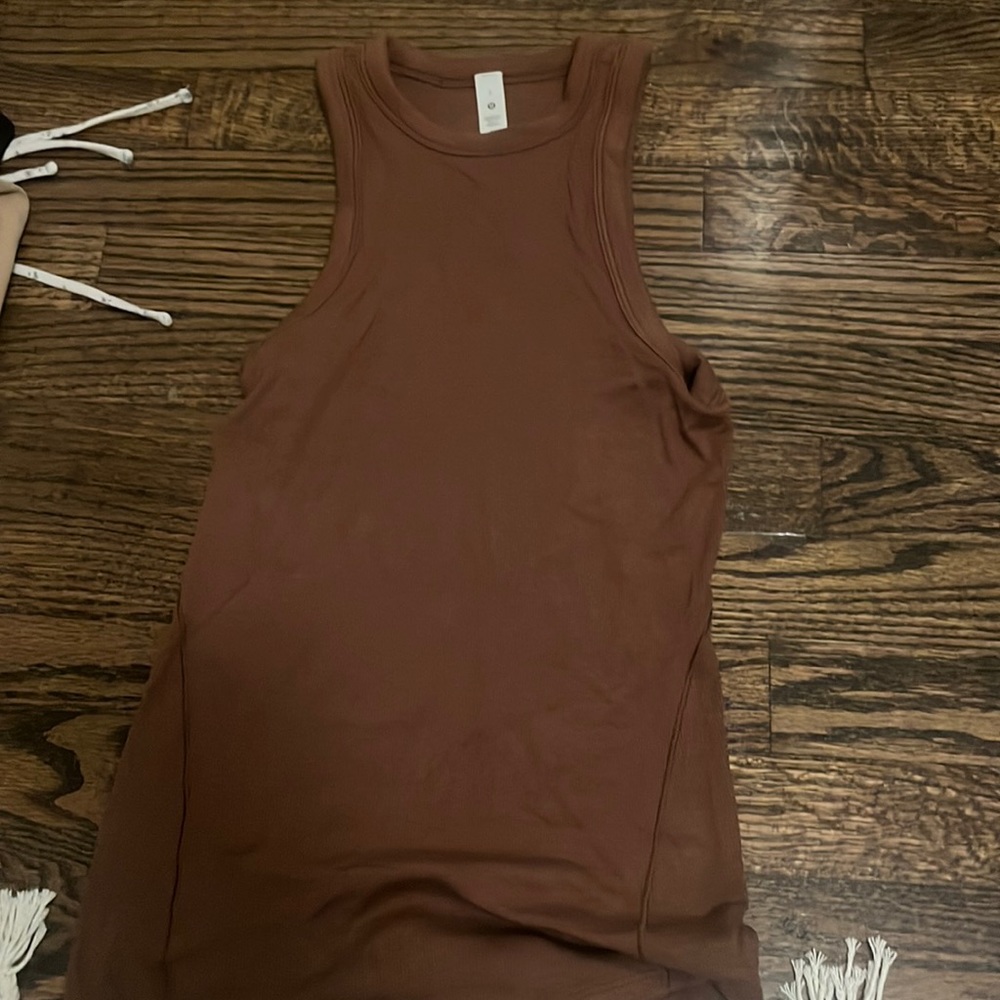 Cute brown top